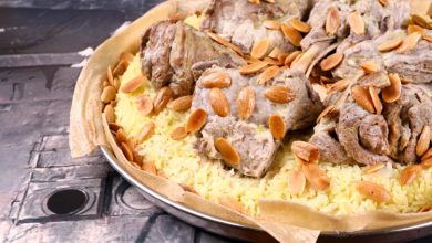 طريقة عمل منسف الدجاج وأسرار نجاحه بخطوات سهلة وطعم شهي طريقة عمل منسف الدجاج وأسرار نجاحه بخطوات سهلة وطعم شهي