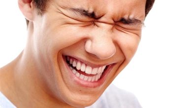 فوائد الضحك على الصحة النفسية والجسدية | كيف يمنحك الضحك طاقة إيجابية ويُعيد التوازن لجسمك وعقلك فوائد الضحك على الصحة النفسية والجسدية | كيف يمنحك الضحك طاقة إيجابية ويُعيد التوازن لجسمك وعقلك